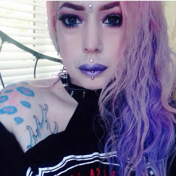 Meet your Posher, Luna ๐
๐ป๐๐๐ - Picture 1 of 11